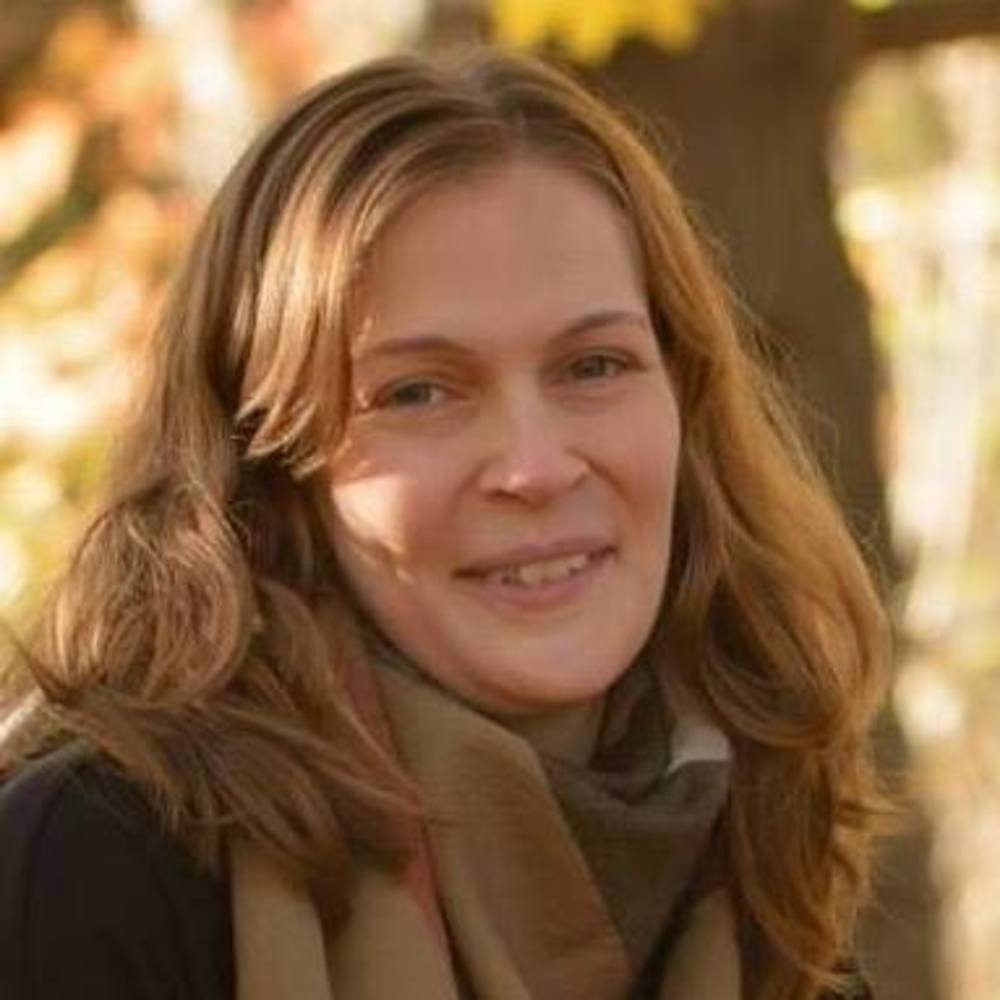 Meet your Posher, Monica